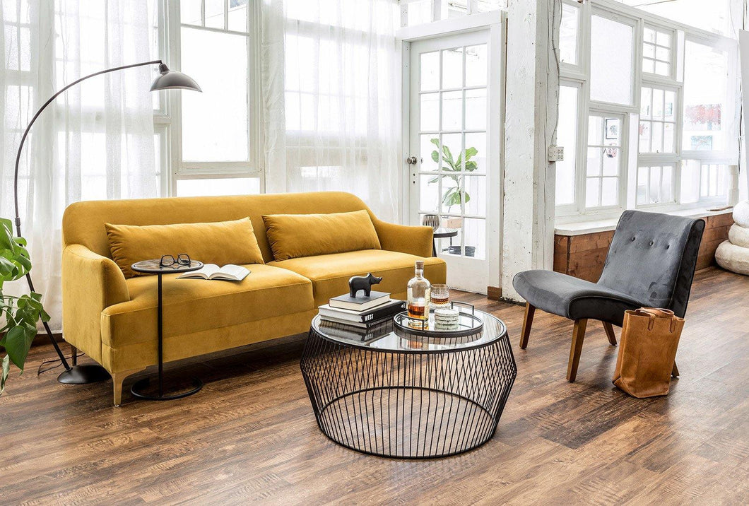 Bright and stylish living room 